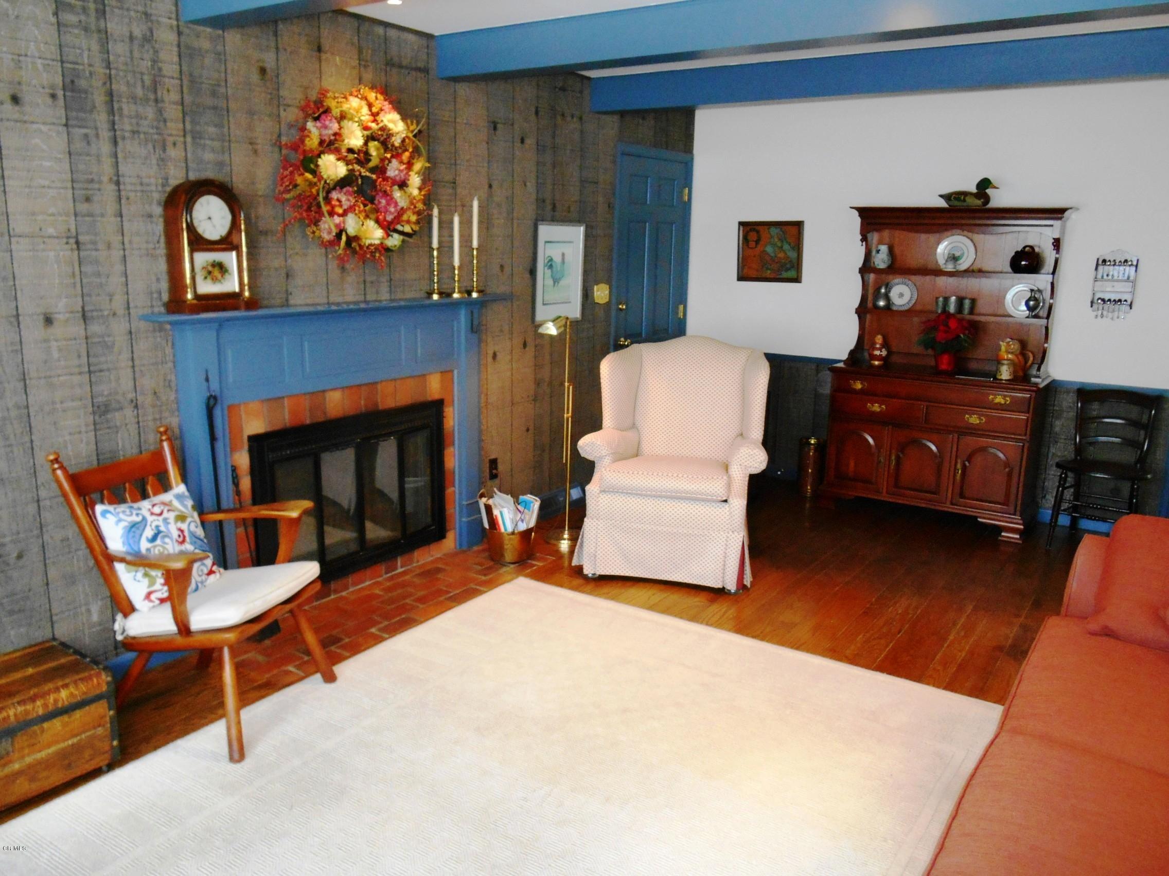 2327 Dorset Road Columbus, OH 43221 - Photo 9 of 37