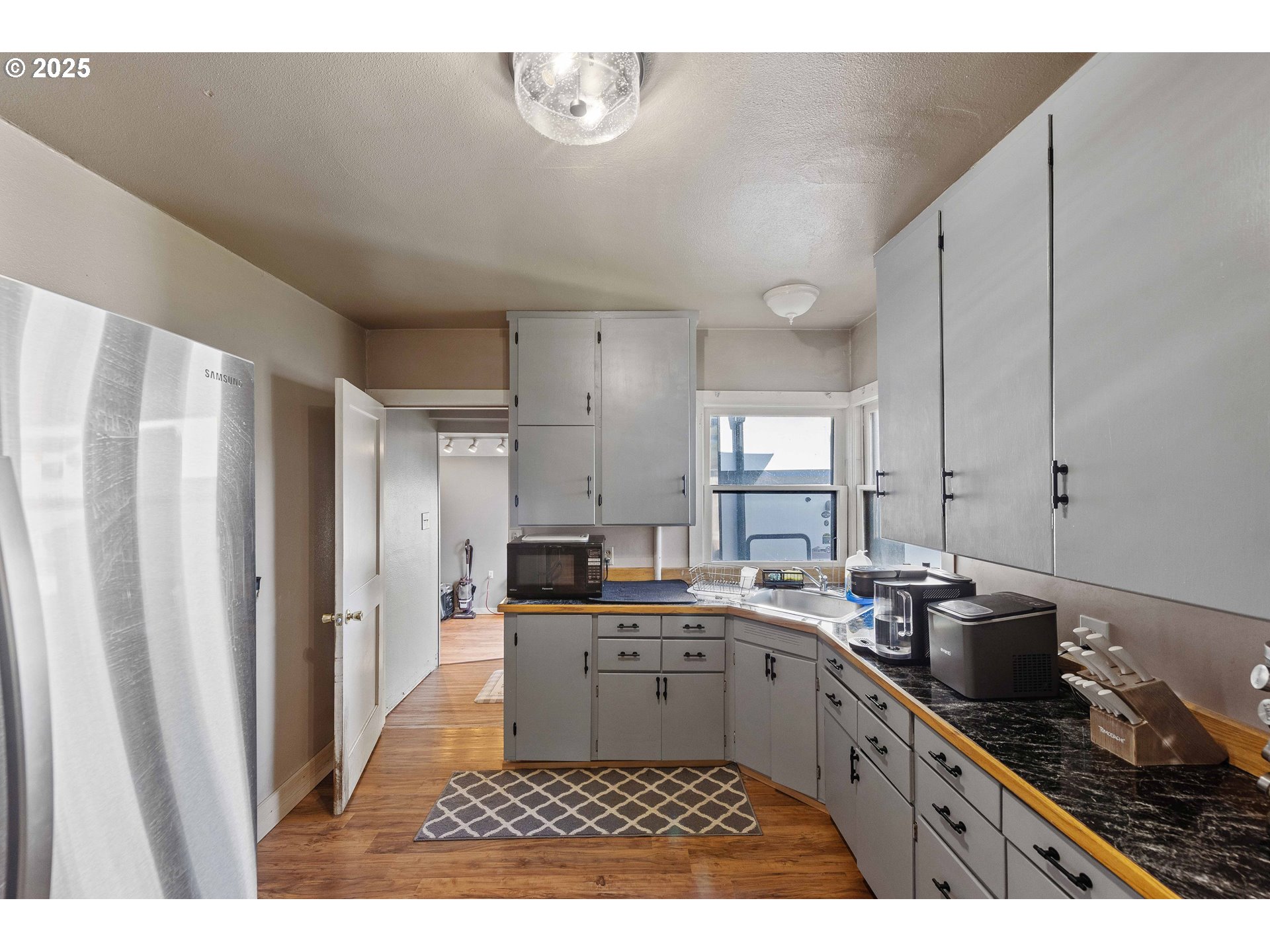 621 Maple Street Myrtle Point, OR 97458 - Photo 11 of 29