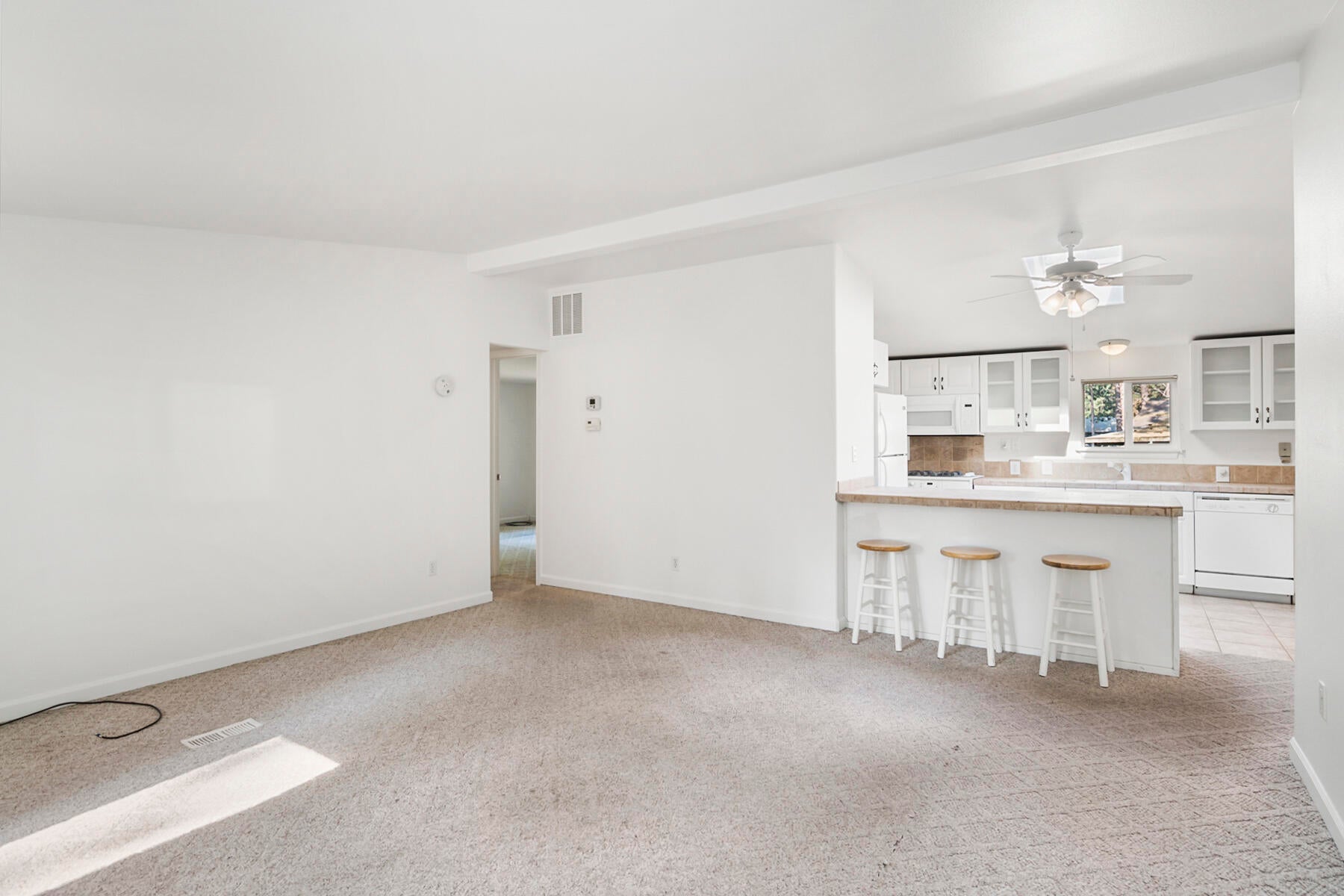 59916 Navajo Road Bend, OR 97702 - Photo 4 of 26 JH5_4251