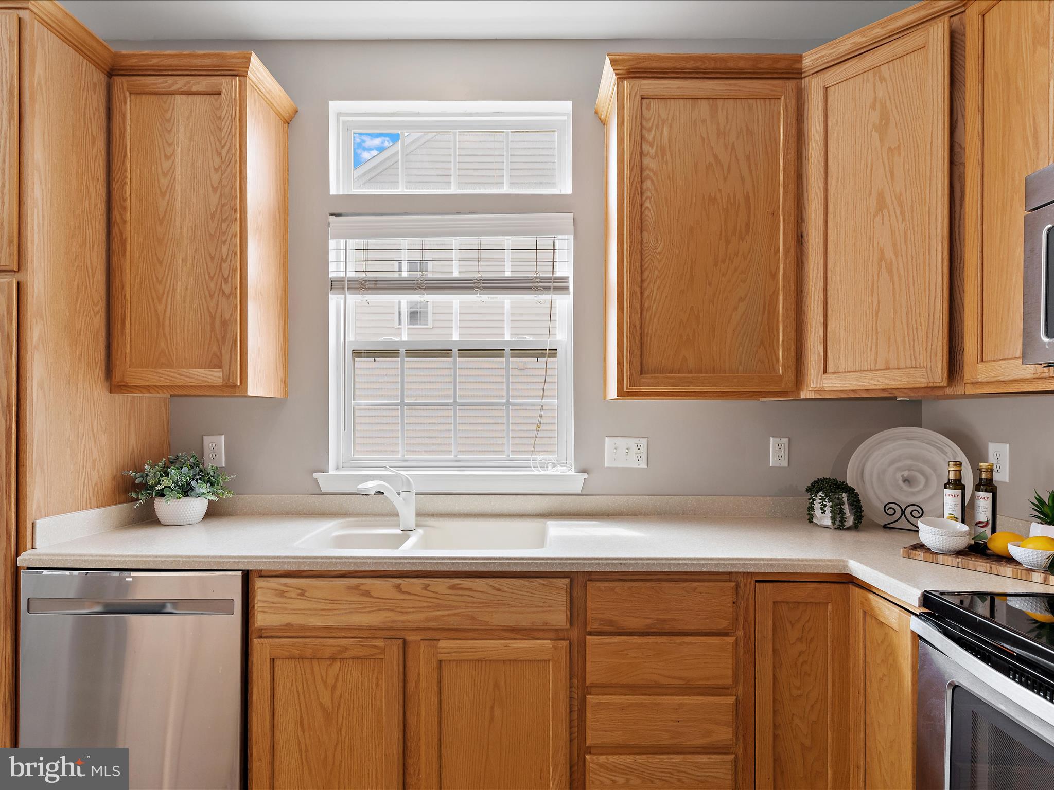 111 Ellison Drive Milton, DE 19968 - Photo 13 of 69 Trim Topped Cabinets