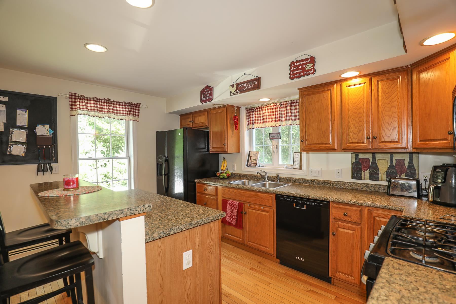 106 Red Brook Road Fremont, NH 03044 - Photo 7 of 40