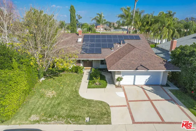 $879,000 | 24944 Avenida Balita, Valencia, CA 91355