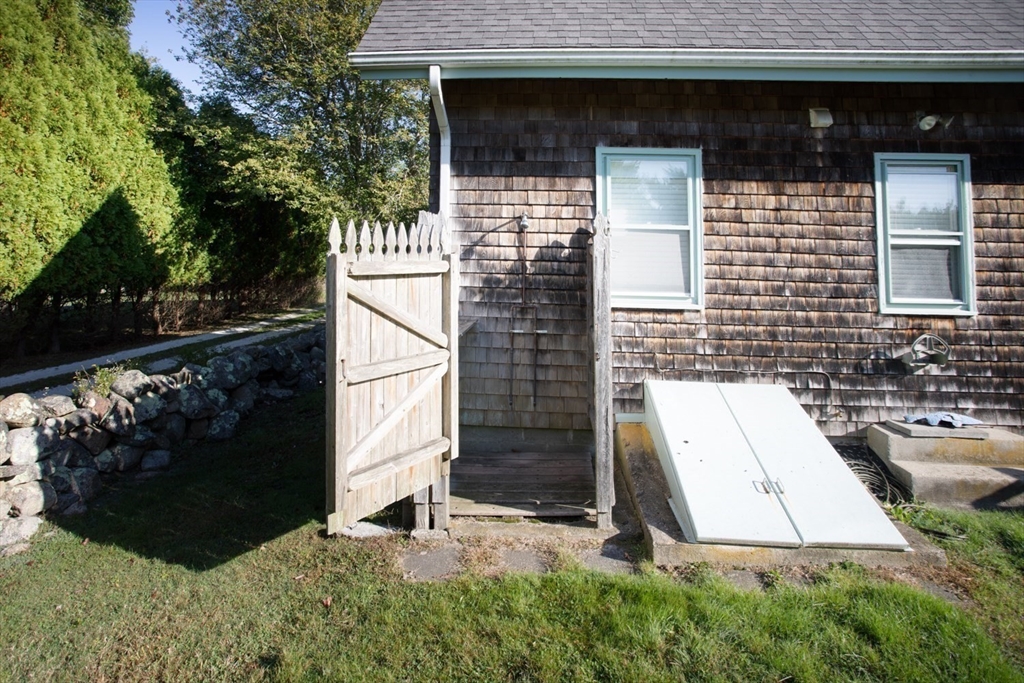 8 Juniper Road Westport, MA 02791 - Photo 11 of 35