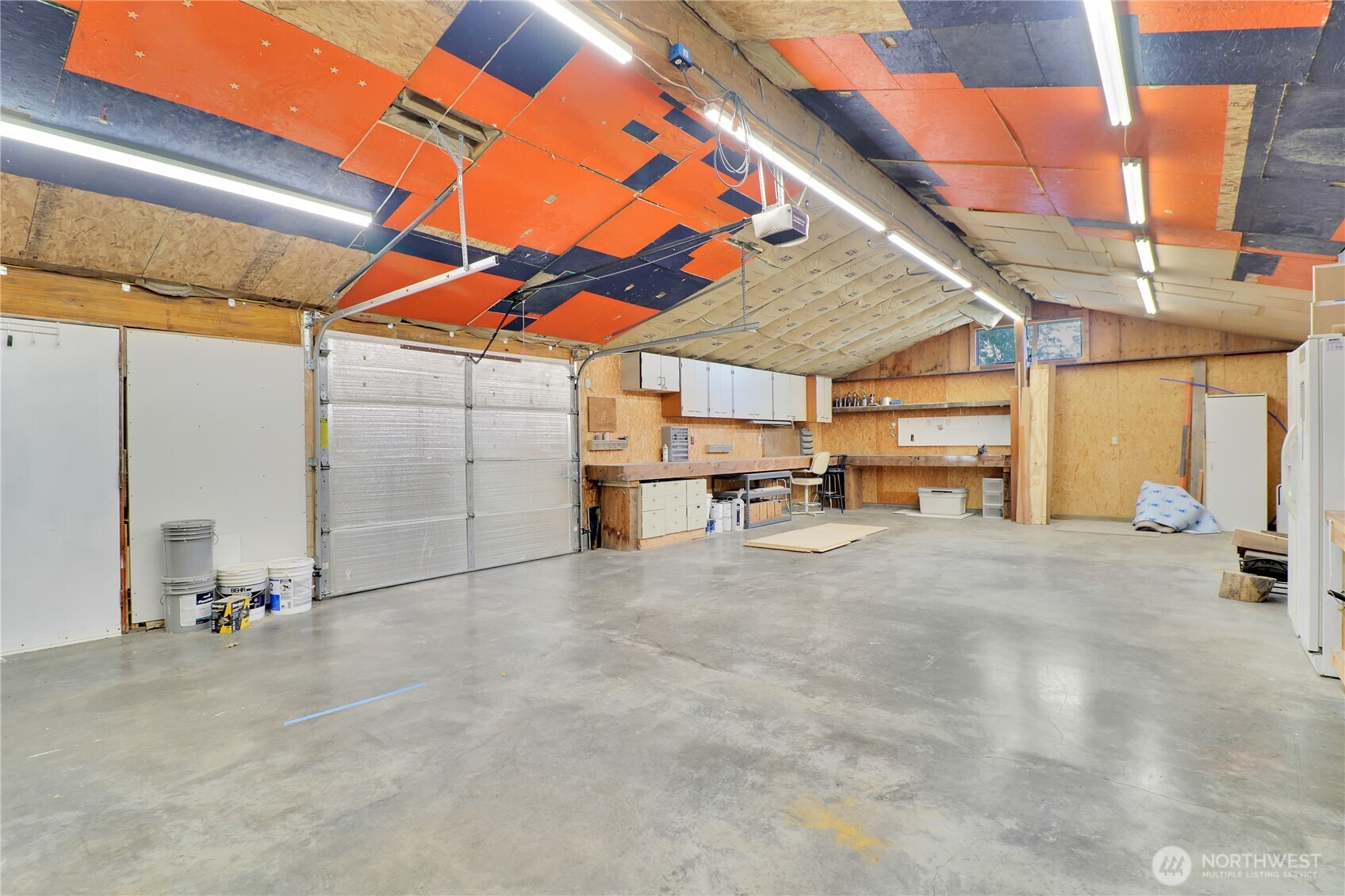 108 2nd Street Southeast Rainier, WA 98576 - Photo 27 of 40 a view of a garage