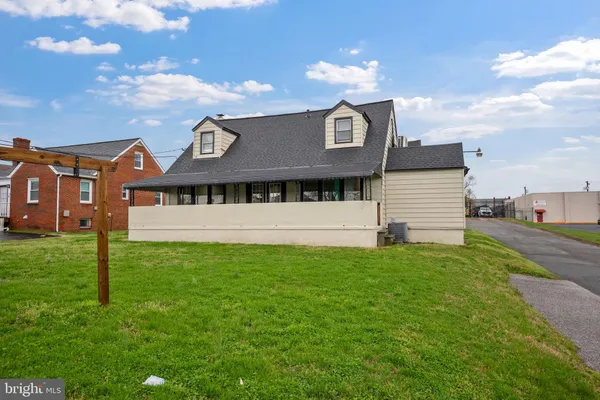 $3,500 | 7917 Wise Avenue, Dundalk, MD 21222