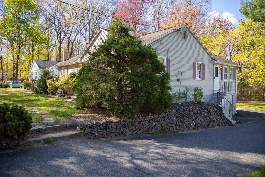 75 Sagamore Road West Springfield, MA 01089 - Photo 4 of 24 a view of a yard with plants and trees