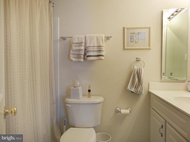 425 Bucks Road Perkasie, PA 18944 - Photo 15 of 19 Bathroom