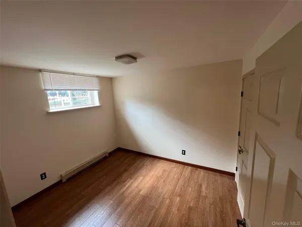 $1,850 | 40-41 215th Place | Bayside