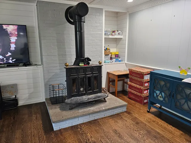 $399,999 | 675 Colonel Ledyard Highway, Ledyard, CT 06339