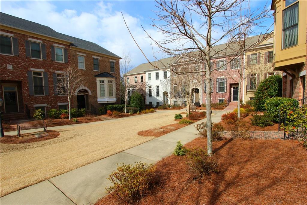 160 West Ridge Way Roswell, GA 30076 - Photo 4 of 30