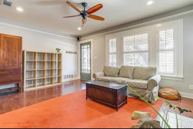 $553,000 | 2316 West Magnolia Avenue, Fort Worth, TX 76110