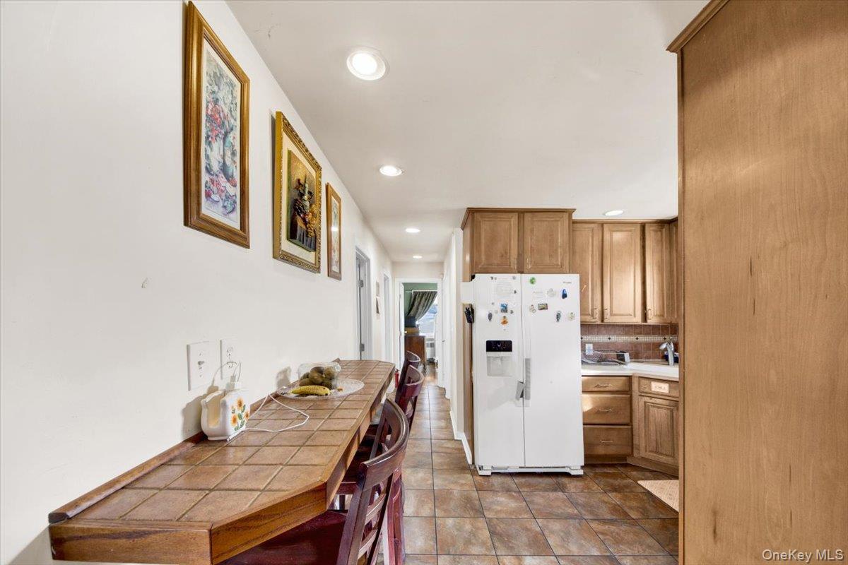 2-34 B 28 Street Queens, NY 11691 - Photo 8 of 25