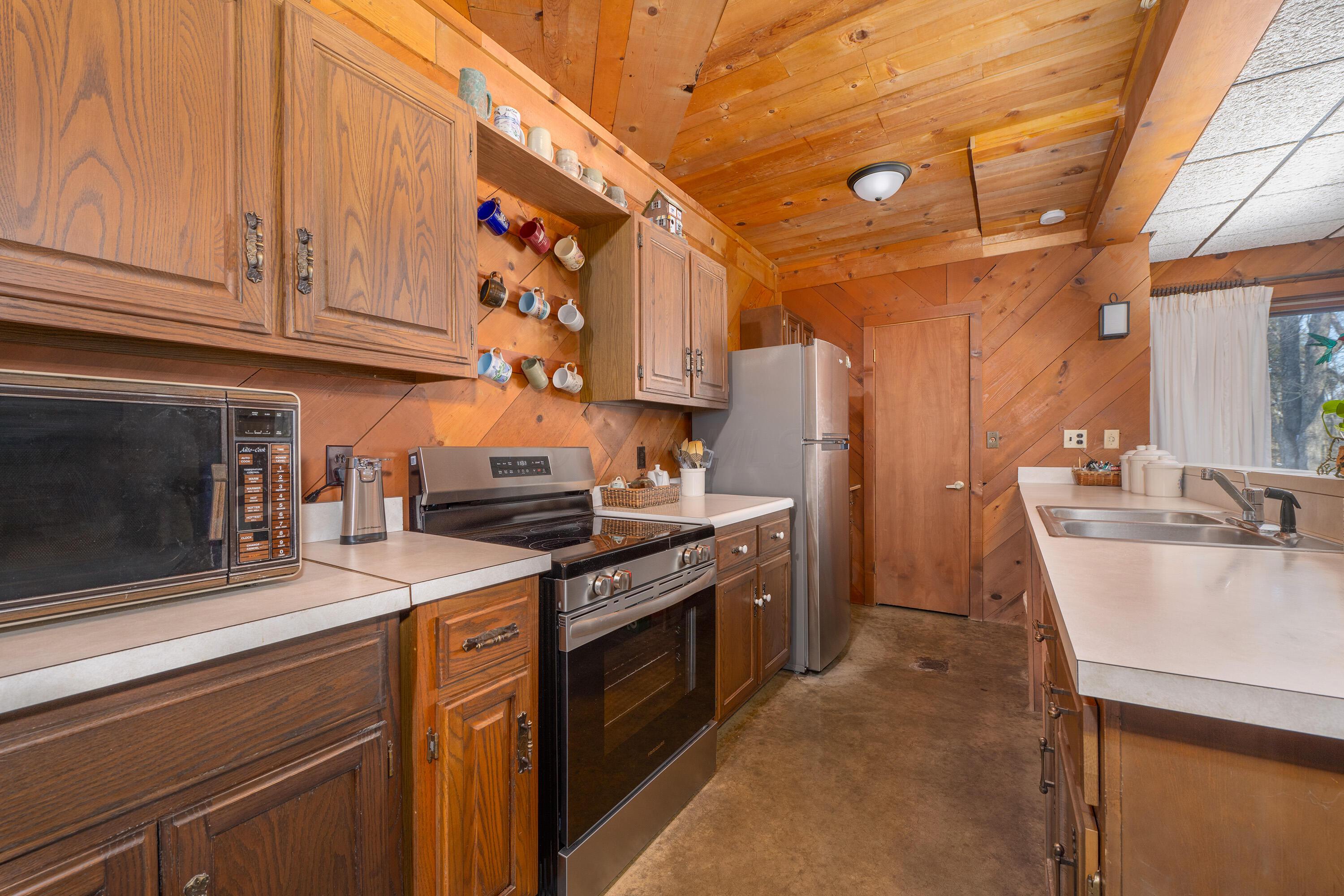 12760 Hilltop Road Fredericktown, OH 43019 - Photo 38 of 51 12760Hilltop_35