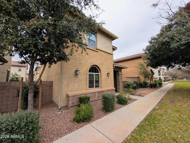 $2,398 | 923 South Osborn Lane, Gilbert, AZ 85296