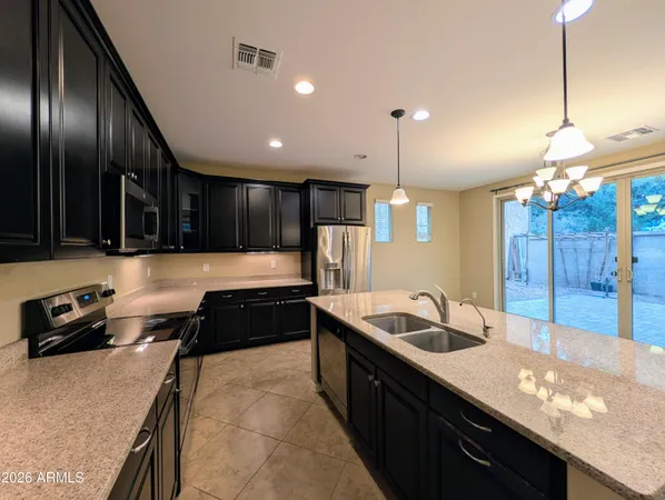 $2,398 | 923 South Osborn Lane, Gilbert, AZ 85296