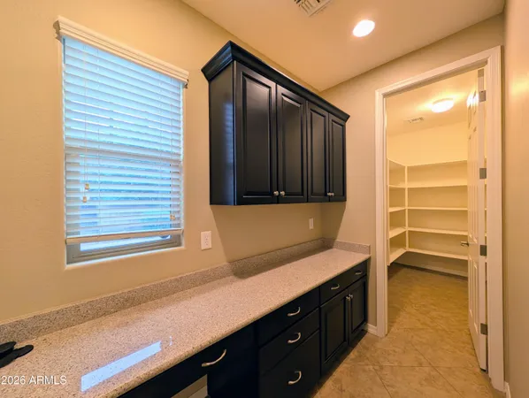 $2,398 | 923 South Osborn Lane, Gilbert, AZ 85296