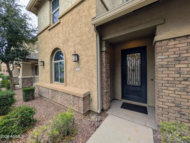 $2,398 | 923 South Osborn Lane, Gilbert, AZ 85296