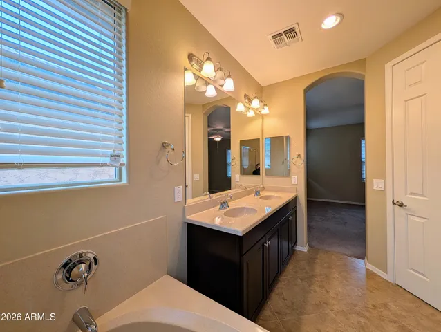 $2,398 | 923 South Osborn Lane, Gilbert, AZ 85296
