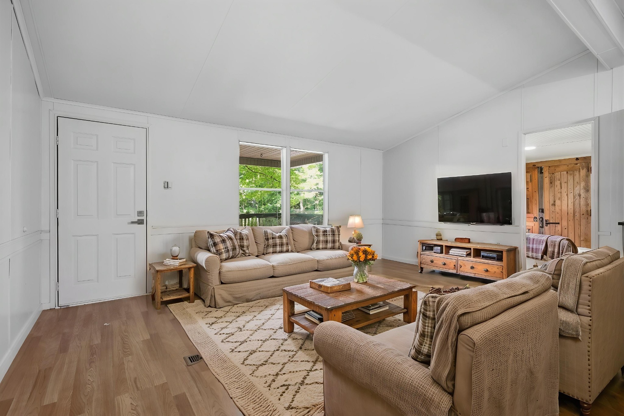 565 Clint Flowers Road McEwen, TN 37101 - Photo 9 of 51