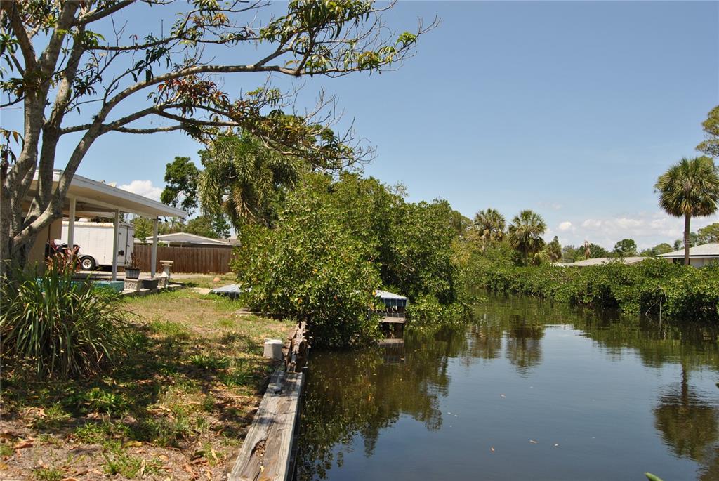 119 18th Street Northwest Ruskin, FL 33570 - Photo 19 of 20 a view of a lake with houses