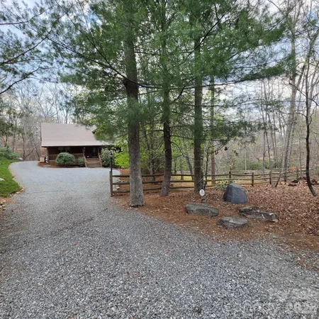 $500,000 | 135 Poodles Way, Lake Lure, NC 28746