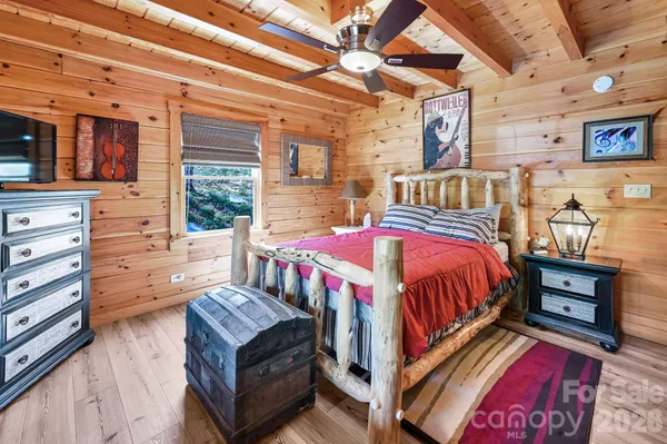 $500,000 | 135 Poodles Way, Lake Lure, NC 28746