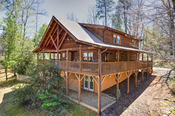 $500,000 | 135 Poodles Way, Lake Lure, NC 28746