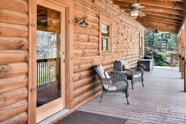 $500,000 | 135 Poodles Way, Lake Lure, NC 28746