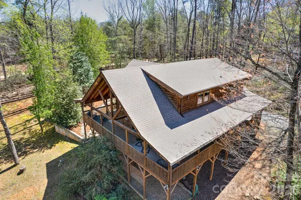 $500,000 | 135 Poodles Way, Lake Lure, NC 28746