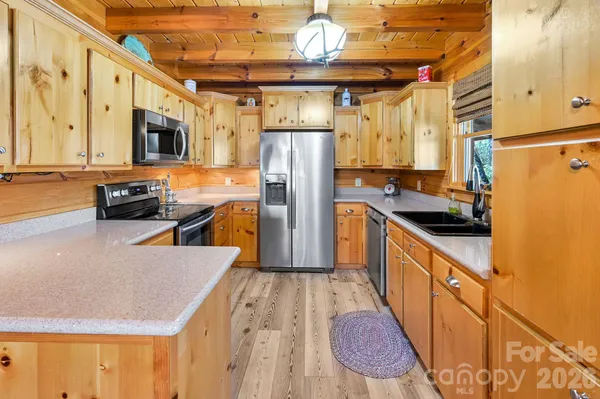 $500,000 | 135 Poodles Way, Lake Lure, NC 28746