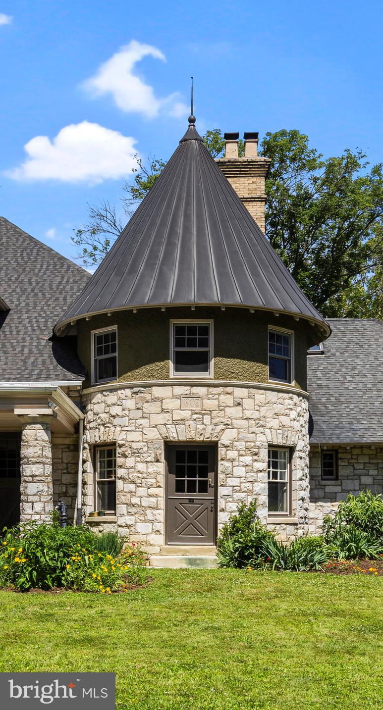 212 Plush Mill Road Wallingford, PA 19086 - Photo 9 of 92 Primary Entrance