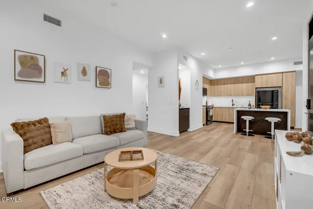 $1,188,000 | 178 South Euclid Avenue, Unit 310, Pasadena, CA 91101