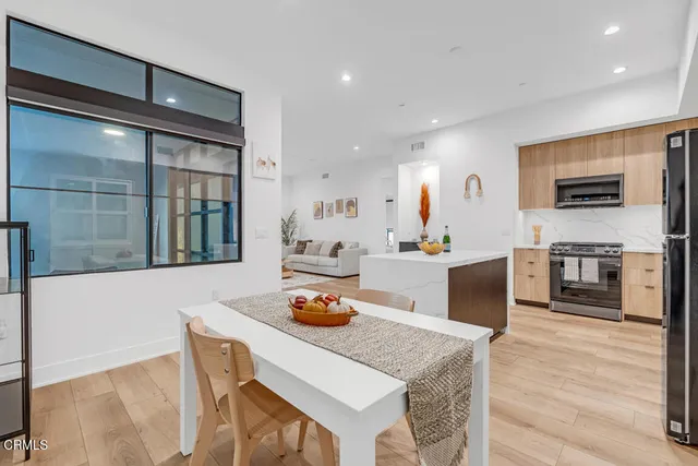 $1,188,000 | 178 South Euclid Avenue, Unit 310, Pasadena, CA 91101