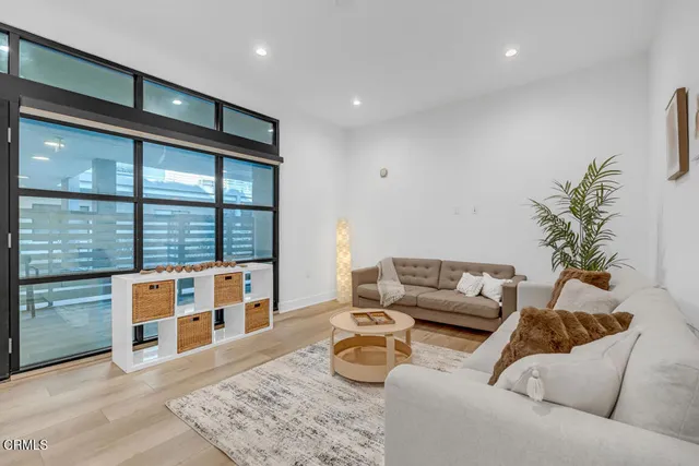 $1,188,000 | 178 South Euclid Avenue, Unit 310, Pasadena, CA 91101