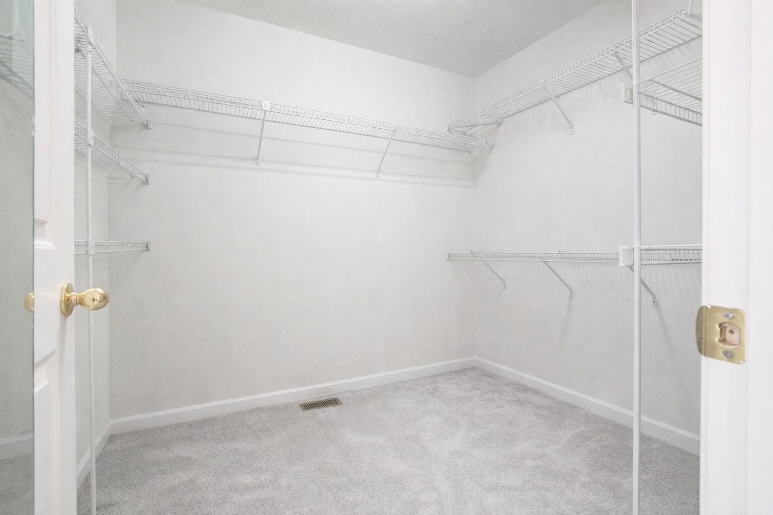 2316 Gibbons Road Chattanooga, TN 37421 - Photo 19 of 40 Empty walk-in closet with shelves