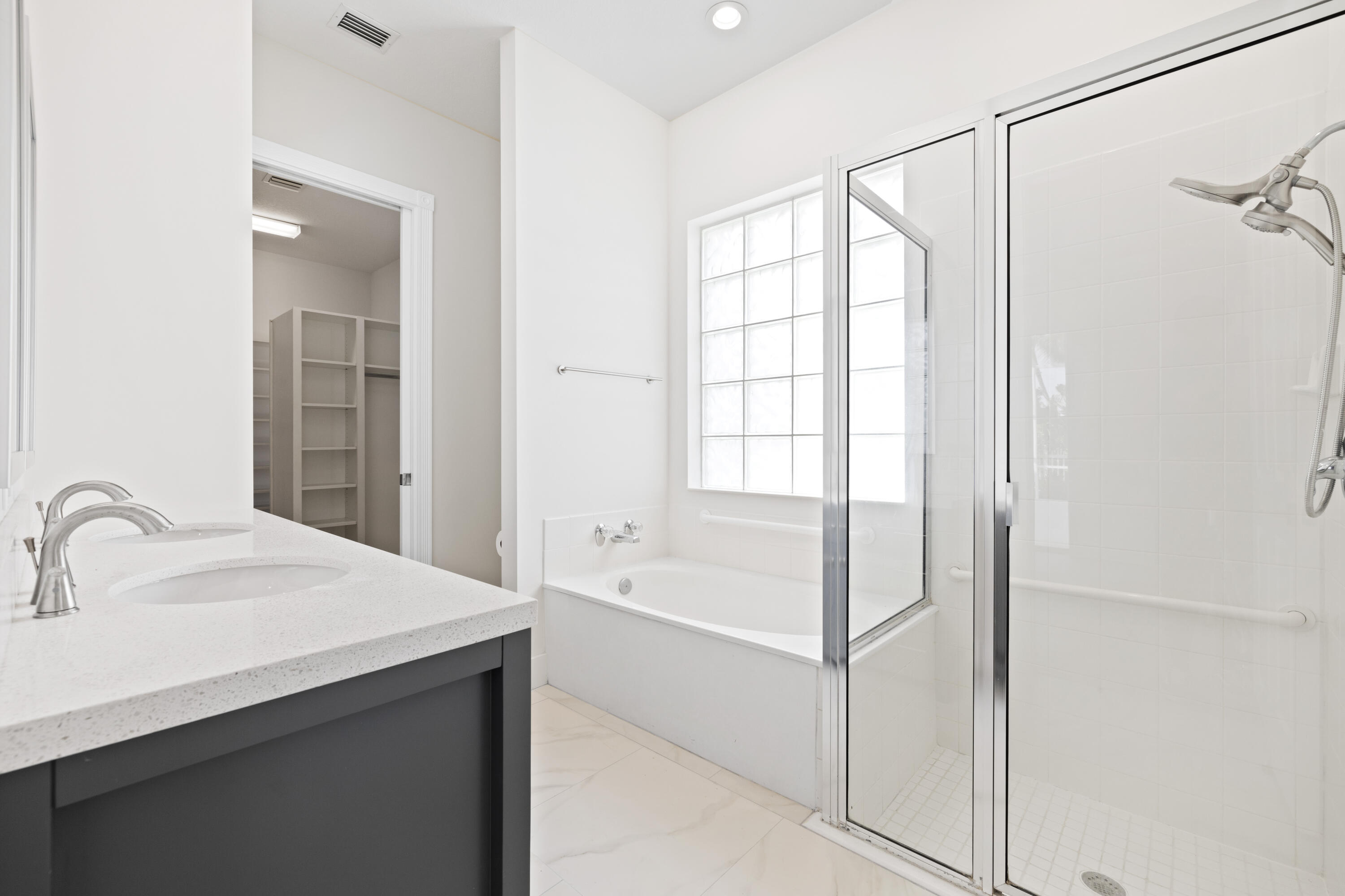 140 Barbados Drive Jupiter, FL 33458 - Photo 12 of 33 IMG_5469