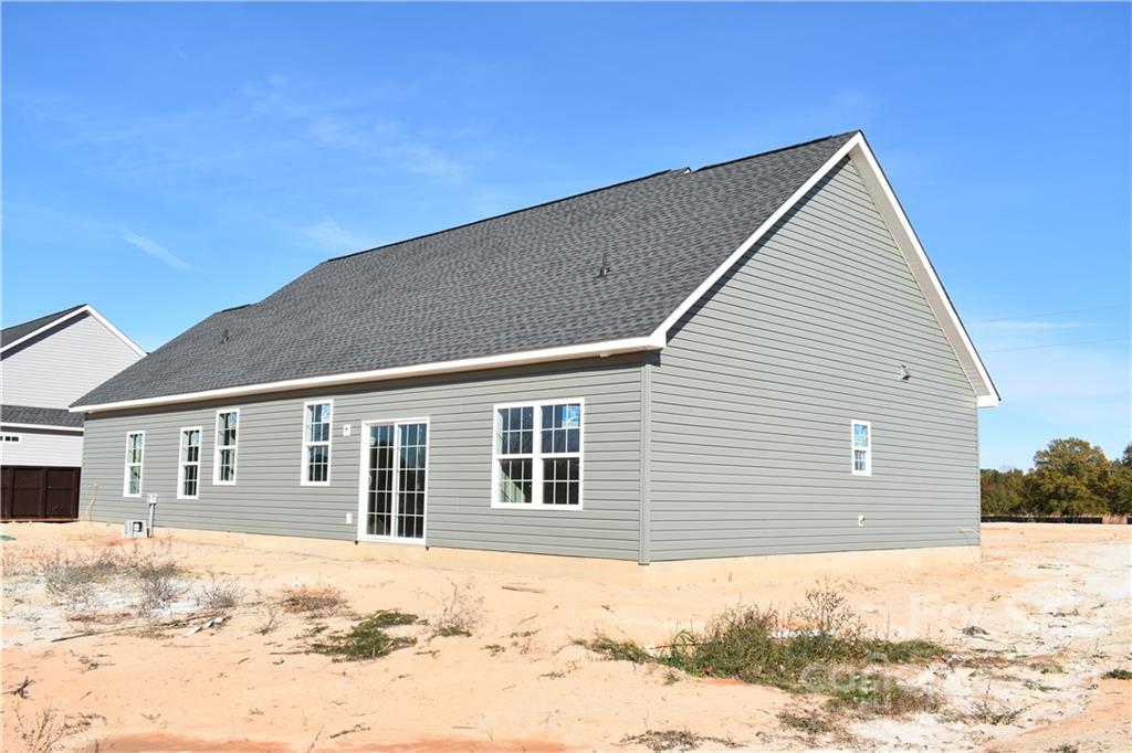 2127 State Rd S-46-1474, Unit 4 Clover, SC 29710 - Photo 23 of 23 a backyard of a house