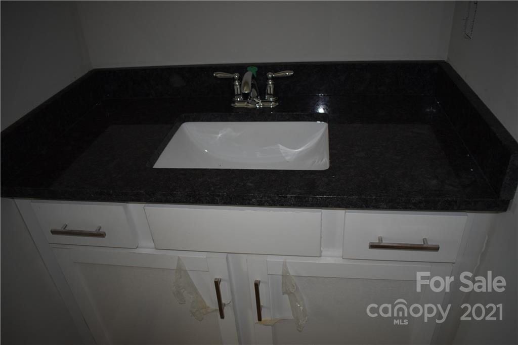 2127 State Rd S-46-1474, Unit 4 Clover, SC 29710 - Photo 10 of 23 a close view of a stove