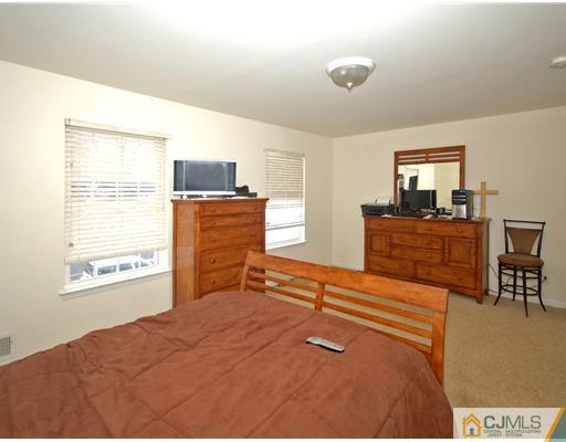 202 Runyon Avenue Middlesex, NJ 08846 - Photo 12 of 15