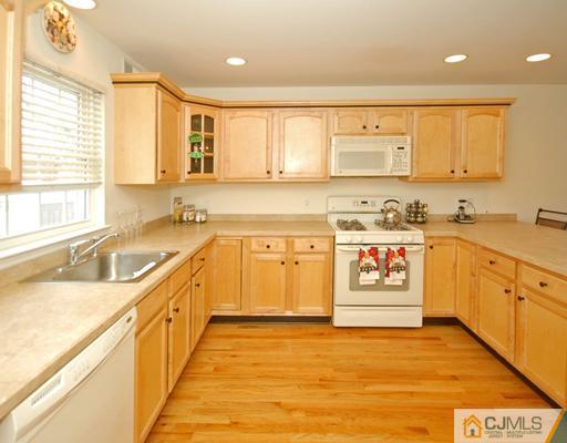 202 Runyon Avenue Middlesex, NJ 08846 - Photo 6 of 15