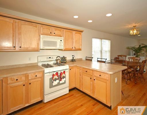 202 Runyon Avenue Middlesex, NJ 08846 - Photo 7 of 15