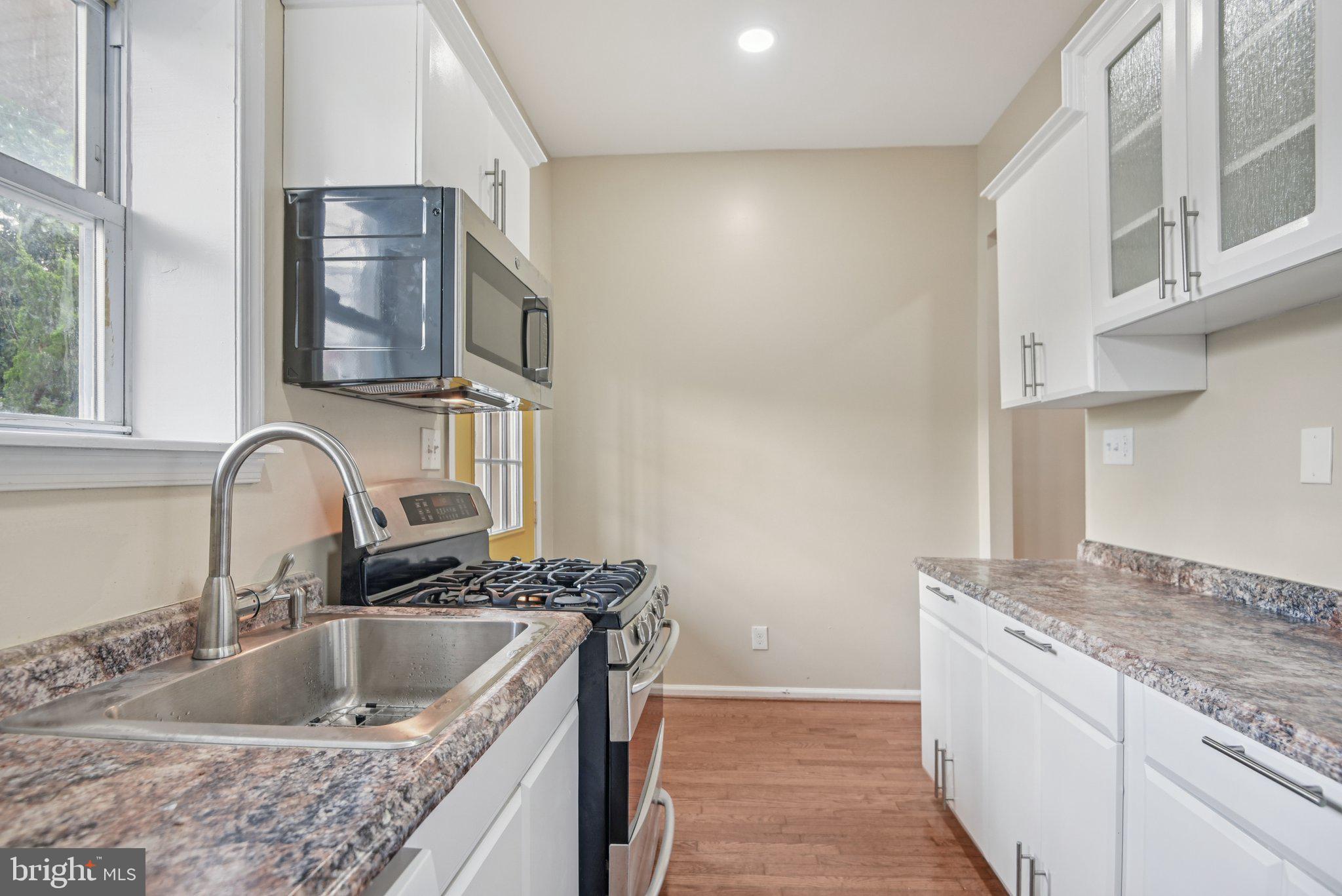 321 Elm Street Northwest Washington, DC 20001 - Photo 16 of 35