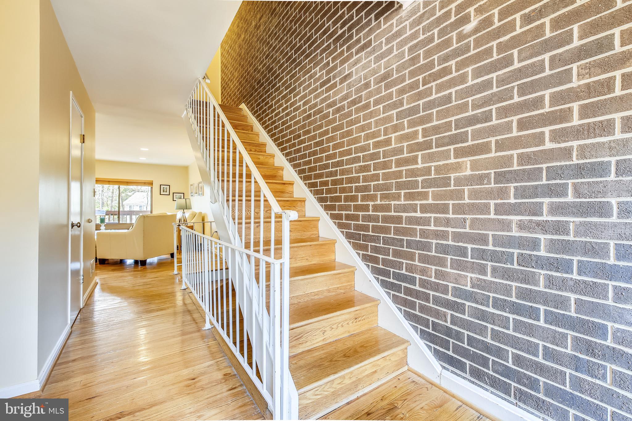 8134 Inverness Ridge Road Potomac, MD 20854 - Photo 3 of 27 Foyer
