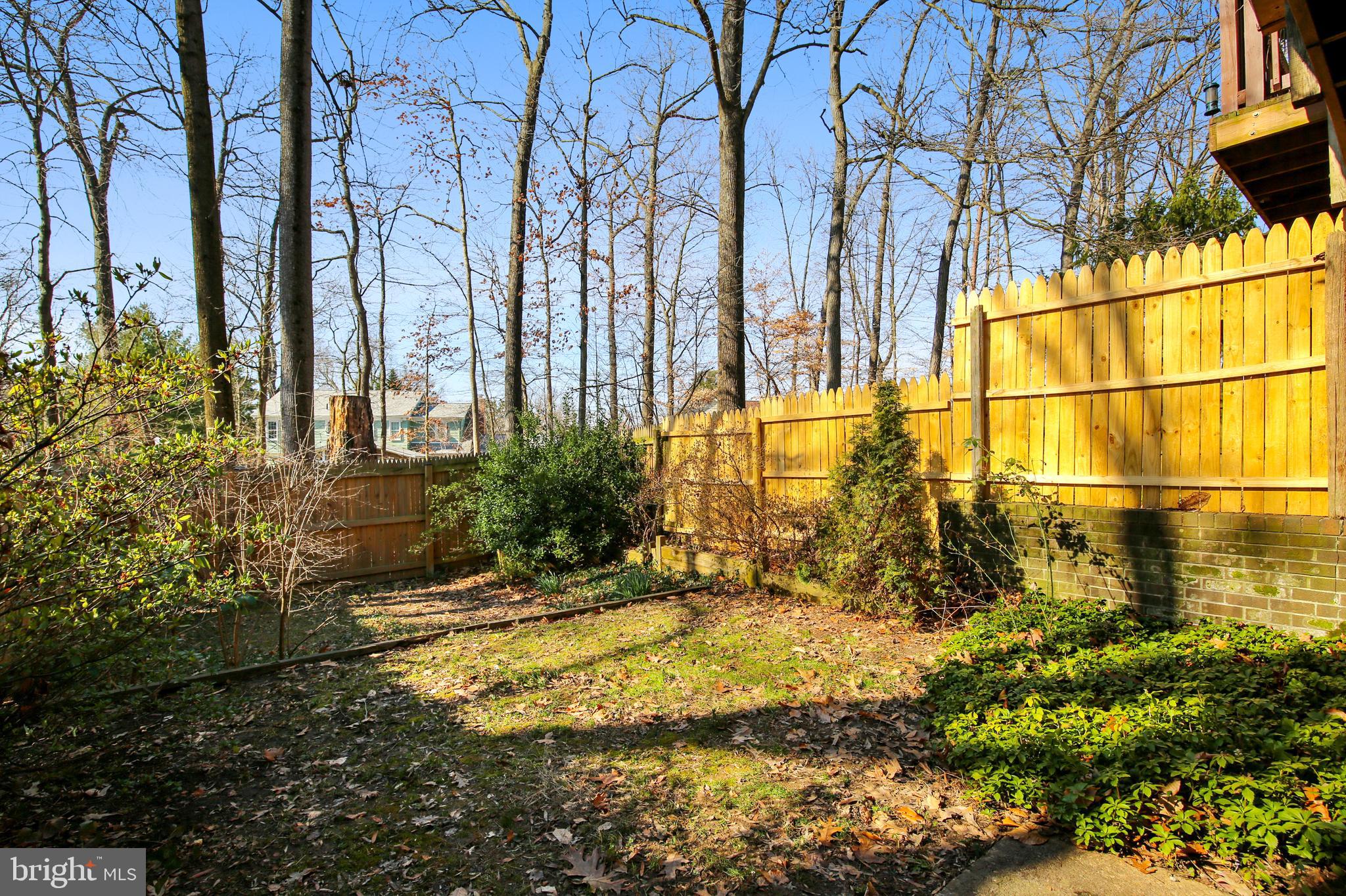 8134 Inverness Ridge Road Potomac, MD 20854 - Photo 23 of 27 Backyard