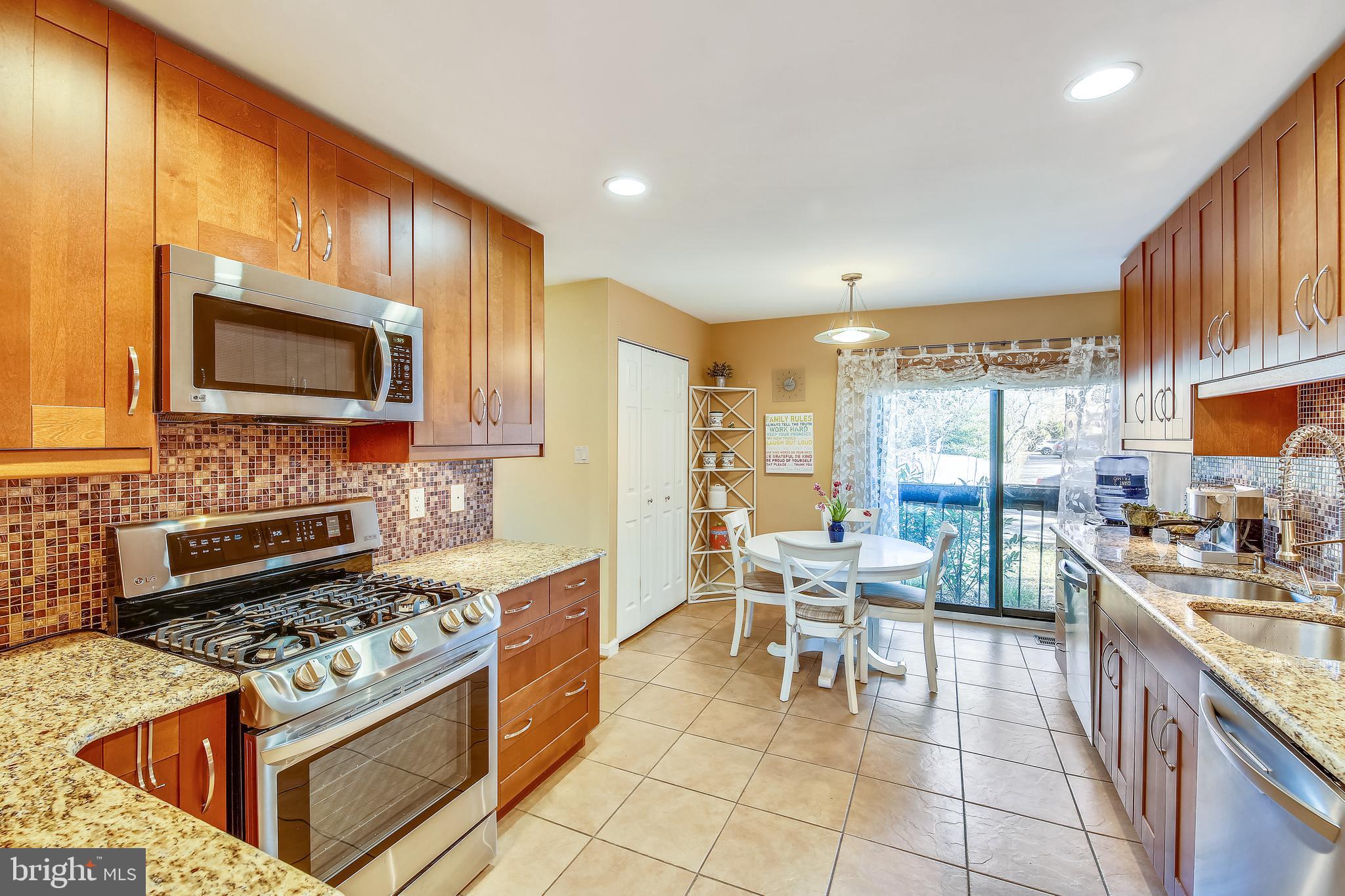 8134 Inverness Ridge Road Potomac, MD 20854 - Photo 6 of 27 Kitchen