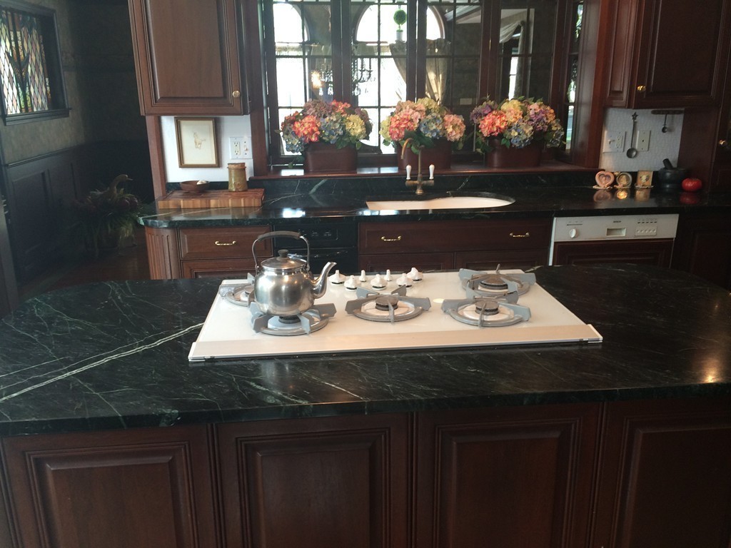 17 White Road Braintree, MA 02184 - Photo 8 of 24