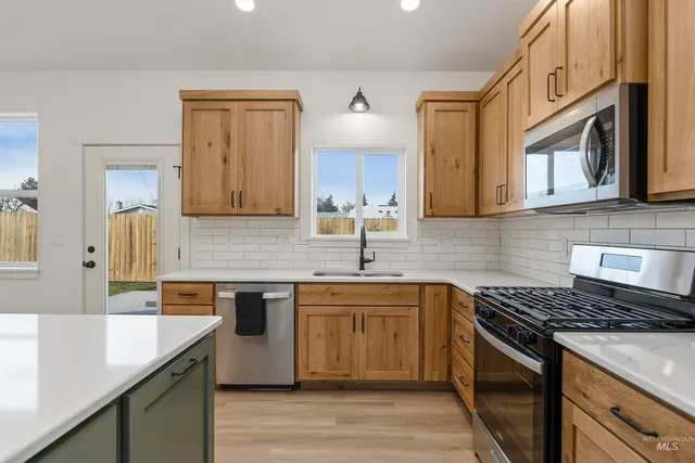 $399,500 | 1020 South Adell Street, Filer, ID 83328