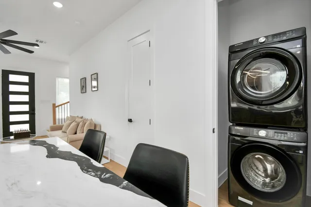 a view of living room washer and dryer