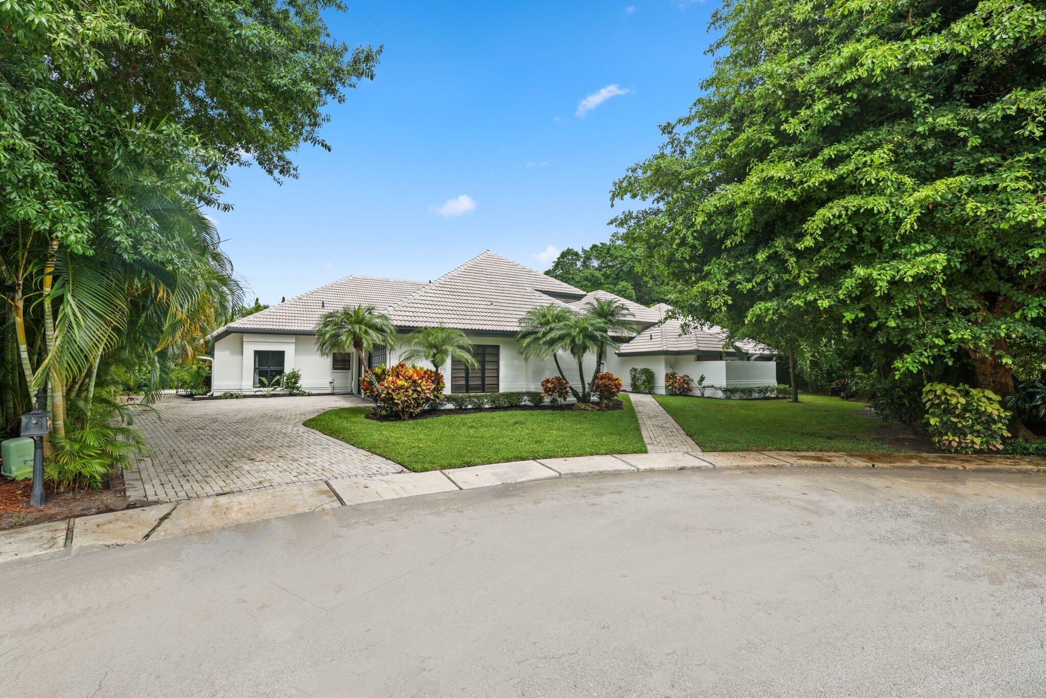 3235 Hyde Circle Boca Raton, FL 33434 - Photo 2 of 76 Home exterior