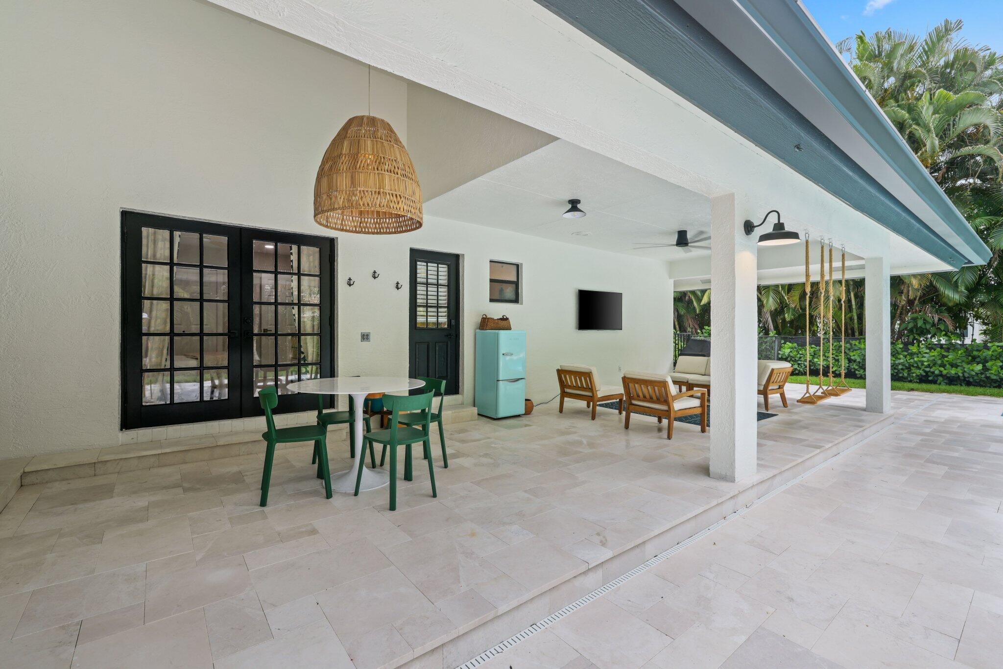 3235 Hyde Circle Boca Raton, FL 33434 - Photo 27 of 76 Covered patio